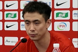 赵继伟:今天做得不够 给对方很多切入和空位机会 要看录像找问题